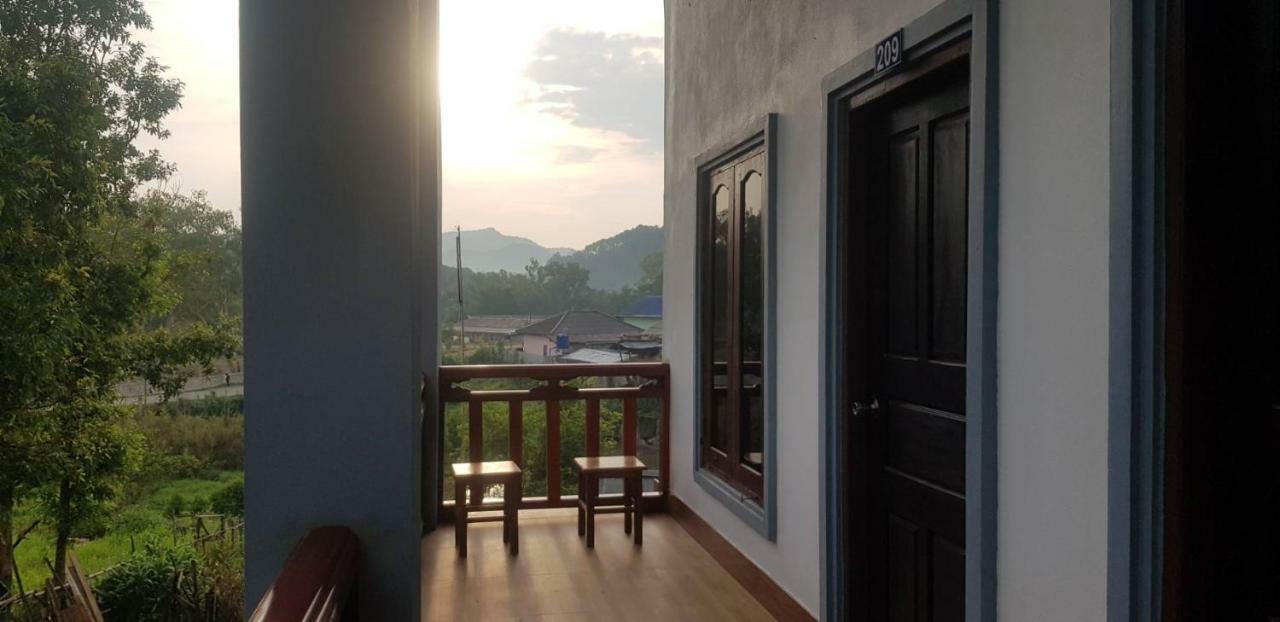 Sipanya Guesthouse Muang Phonsavan Luaran gambar